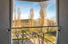 PWHAdminstratívna budova v Bratislave – Foto (c) Peter W. Haas4606-w8002