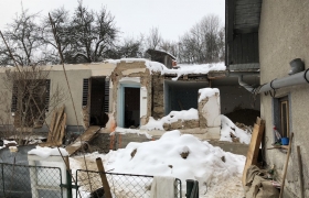 Stav domu - február 2018 - vidieť zbortené steny